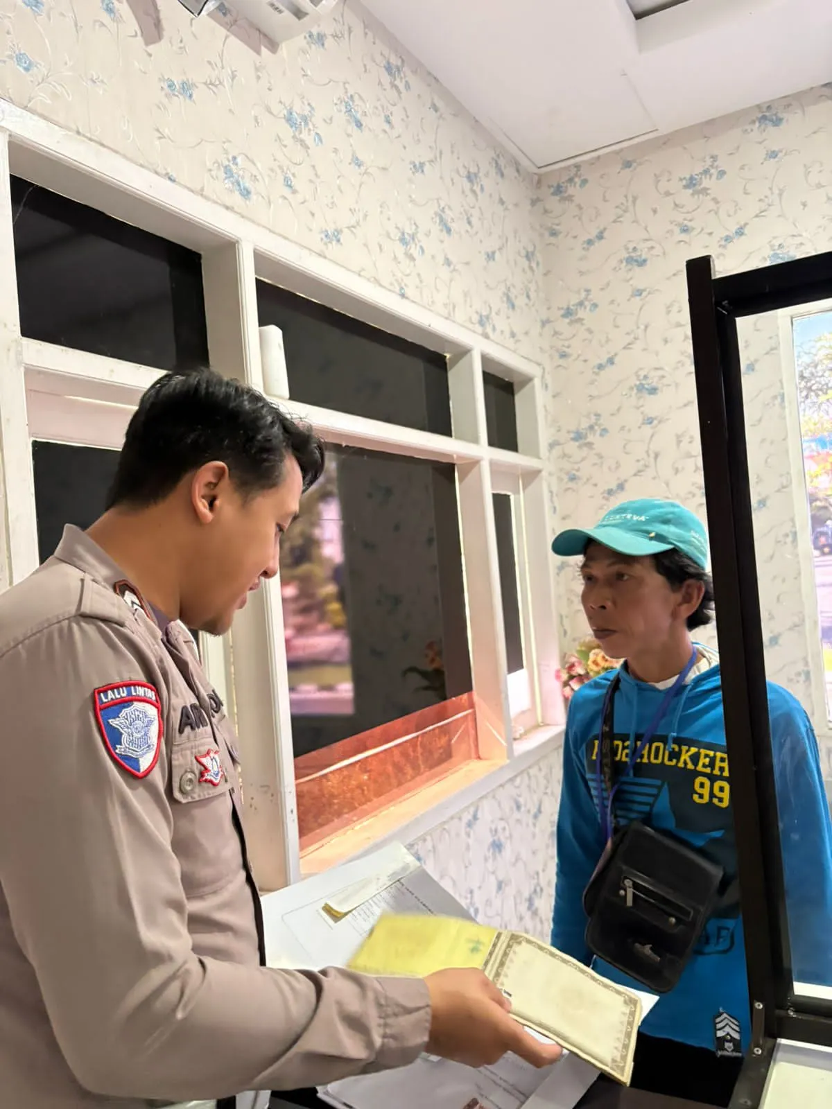 Pendekatan Persuasif Polisi Tuban Bangun Kesadaran Tertib Berkendara