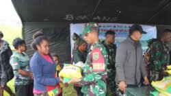 TNI dan Bulog Bersinergi, Hadirkan Program Pangan Murah Beras Dukung  Swasembada Pangan di Kab. Puncak Jaya