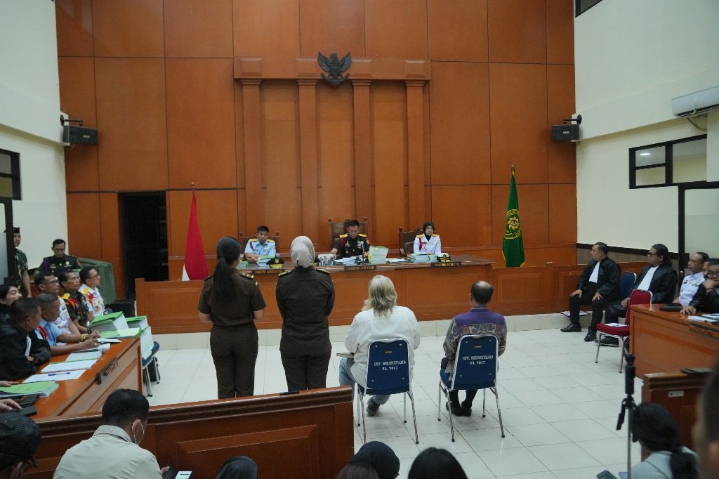 Sidang Perdana Kasus Dugaan Korupsi Satelit Navayo Digelar di Pengadilan Militer Tinggi II Jakarta Sidang Perdana Kasus Dugaan Korupsi Satelit Navayo Digelar di Pengadilan Militer Tinggi II Jakarta