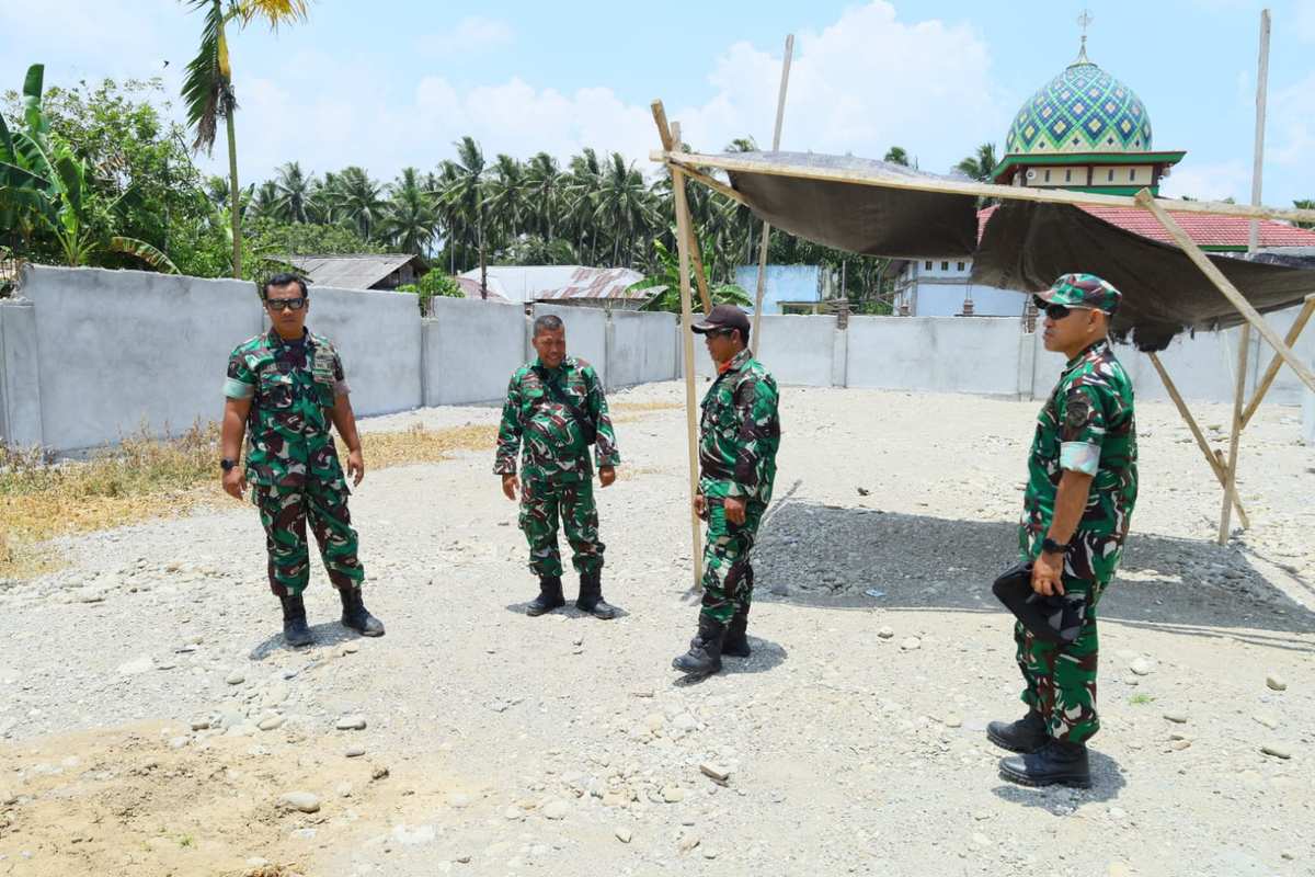Dorong Perekonomian Desa, Dandim 1505/Tidore Tinjau Pembangunan KDKMP Dorong Perekonomian Desa, Dandim 1505/Tidore Tinjau Pembangunan KDKMP