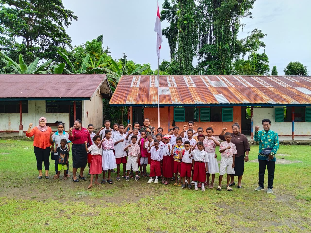 Bentengi Generasi Muda dari Bahaya Narkoba, Satgas TMMD ke-128 Kodim 1801/Manokwari Berikan Penyuluhan di SD Inpres 62 Asai