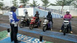 Cerita Warga Tuban: Berhenti Sebentar, Program Polantas Tuban Menyapa Jelaskan SIM, STNK, BPKB