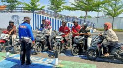 Polantas Tuban Diserbu Pertanyaan SIM, Pengendara Rela Menepi Mendadak