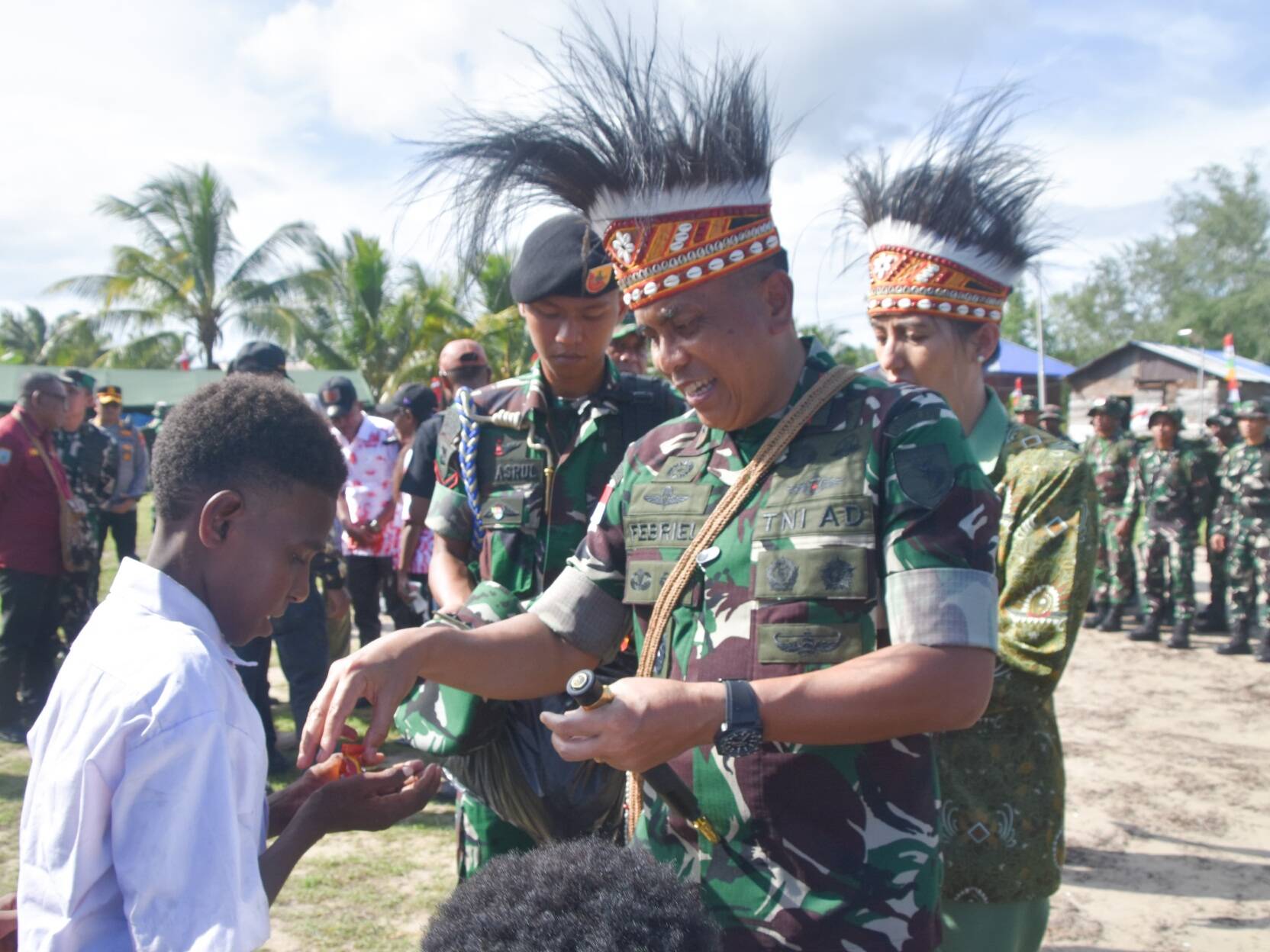 Pangdam XVII/Cenderawasih Resmi Tutup TMMD Ke-128 Kodim 1710/Mimika di Kampung Keakwa Pangdam XVII/Cenderawasih Resmi Tutup TMMD Ke-128 Kodim 1710/Mimika di Kampung Keakwa