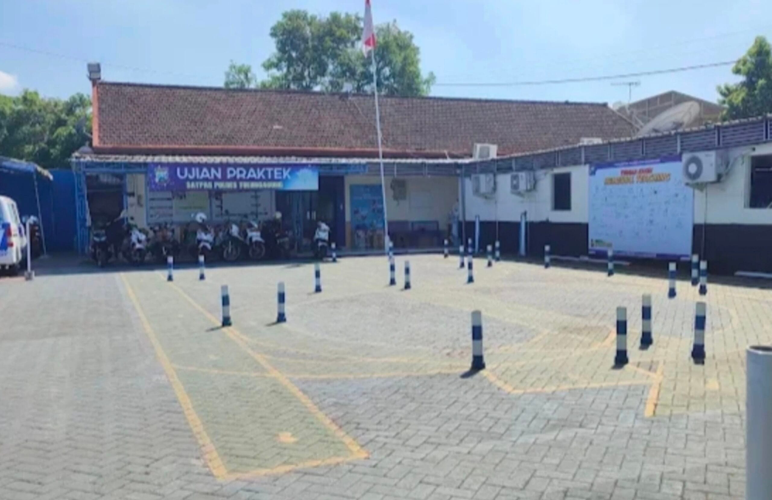 Nomor Wartawan Diblokir Usai Bongkar Dugaan Jalur Belakang SIM-C di Tulungagung Nomor Wartawan Diblokir Usai Bongkar Dugaan Jalur Belakang SIM-C di Tulungagung