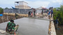 Tak Kenal Lelah, Personel Satgas TMMD Ke-128 Kodim 0908/Bontang Fokus Tuntaskan Pengecoran Jalan yang Belum Rampung