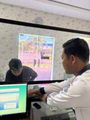 Momen Humanis di Tuban, Polisi Turun Jalan Bahas Dokumen Kendaraan dengan Warga