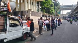 Aksi Singkat di Kejagung, Massa PerTasiB Dorong Investigasi Dugaan Dana Asing yang Disebut Mengalir ke CELIOS