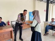 Human Interest Tuban: Ibu Rumah Tangga Ini Akhirnya Paham Urusan STNK dan BPKB Berkat Polantas Tuban