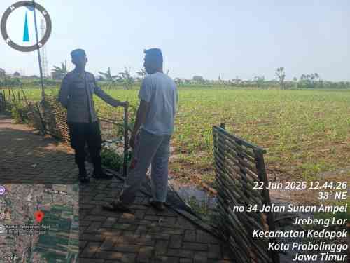 Polri Turun ke Sawah, Polsubsektor Kedopok Dampingi Petani Jagung Hadapi Berbagai Kendala Polri Turun ke Sawah, Polsubsektor Kedopok Dampingi Petani Jagung Hadapi Berbagai Kendala