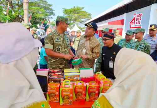 Wapang TNI Tinjau Koperasi Merah Putih di Lamongan, Blora, dan Bojonegoro Wapang TNI Tinjau Koperasi Merah Putih di Lamongan, Blora, dan Bojonegoro