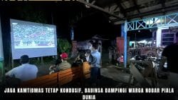 Jaga Kamtibmas Tetap Kondusif, Babinsa Dampingi Warga Nobar Piala Dunia