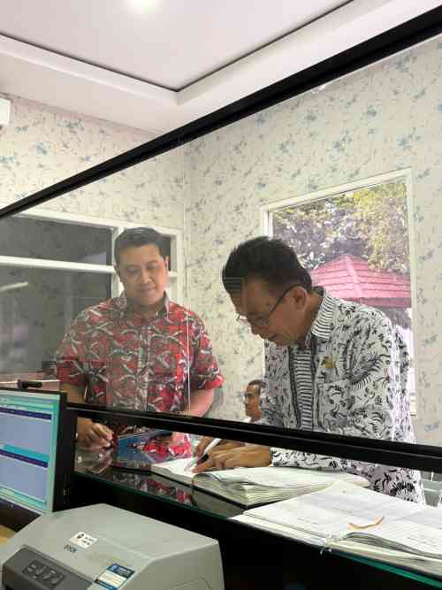 Tak Sekadar Atur Lalu Lintas, Polantas Tuban Hadirkan Layanan SIM dan STNK yang Dekat dengan Warga Tak Sekadar Atur Lalu Lintas, Polantas Tuban Hadirkan Layanan SIM dan STNK yang Dekat dengan Warga
