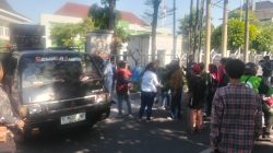 Aksi di Dua Lokasi, Massa Desak Kejati Jatim Tak Berhenti pada Satu Tersangka