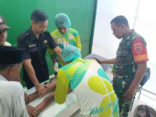 Babinsa Terus Hadir untuk Warga, Dari Keamanan Hingga Kegiatan Sosial Babinsa Terus Hadir untuk Warga, Dari Keamanan Hingga Kegiatan Sosial