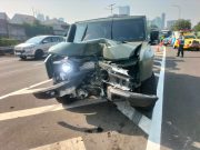 Insiden Pagi di Senayan, Mobil Dinas TNI AD Tabrak Tiang Penunjuk Jalan