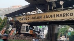 Kronologi Truk Towing B-9077-UFU Hantam JPO Kapten Tendean hingga Rusak Parah