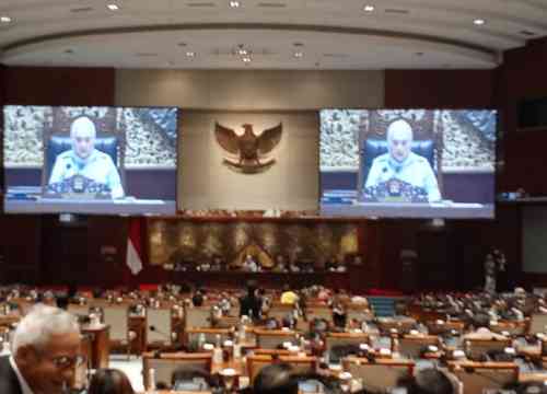 Paripurna DPR RI: Pemerintah Sebut Pertumbuhan Ekonomi 2025 Tetap Terjaga Meski Dunia Bergejolak Paripurna DPR RI: Pemerintah Sebut Pertumbuhan Ekonomi 2025 Tetap Terjaga Meski Dunia Bergejolak