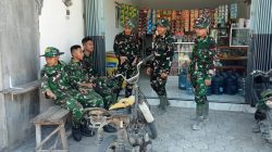 Warung Bu Yanti Jadi ‘Oase’ Hangat Personel Satgas TMMD 129 Bojonegoro