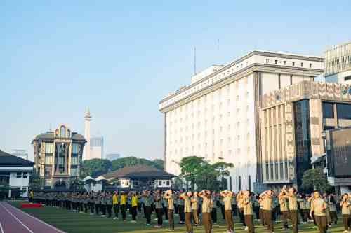 Panglima TNI dan Kasad Perkuat Soliditas Melalui Olahraga Bersama Prajurit Panglima TNI dan Kasad Perkuat Soliditas Melalui Olahraga Bersama Prajurit