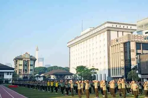 Panglima TNI dan Kasad Perkuat Soliditas Melalui Olahraga Bersama Prajurit