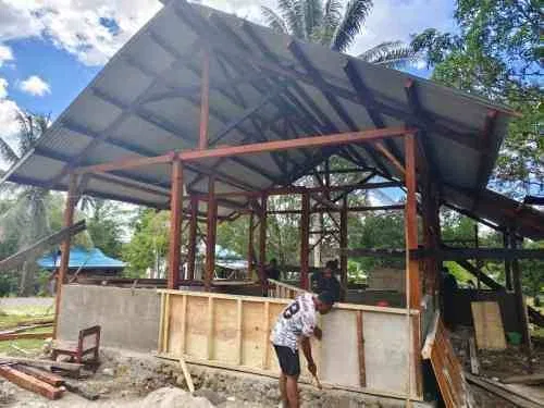 Tak Kenal Lelah! Prajurit TMMD Ke-129 Kodim 1807/Sorong Selatan Kebut Pembangunan Rumah Warga Demi Wujudkan Hunian Layak
