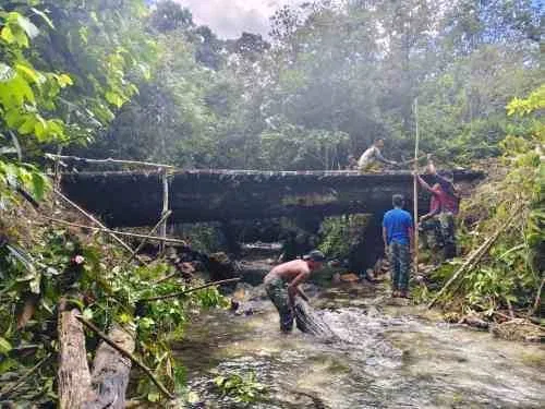 Satgas TMMD Ke-129 Kodim 1807/Sorong Selatan Kebut Pembangunan Jembatan Beton, Wujudkan Akses yang Lebih Baik untuk Warga Kampung Sesor