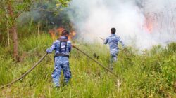 Menembus Asap Karhutla Kalsel, Personel Lanud Sjamsudin Noor dan Kekuatan Udara Bergerak, Heli TNI AU dan Gabungan Dikerahkan, Wujud Negara Hadir