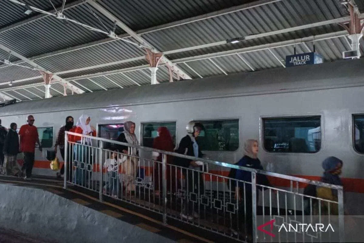 Meningkatnya Jumlah Penumpang di Stasiun Sidoarjo Saat Libur Maulid Nabi