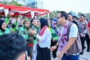 1.500 Pengemudi Ojol Kumpul, Rano Alfath Bagikan Semangat Kemerdekaan di Tangerang