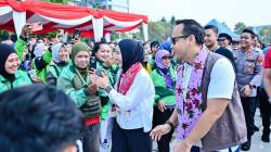 1.500 Pengemudi Ojol Kumpul, Rano Alfath Bagikan Semangat Kemerdekaan di Tangerang