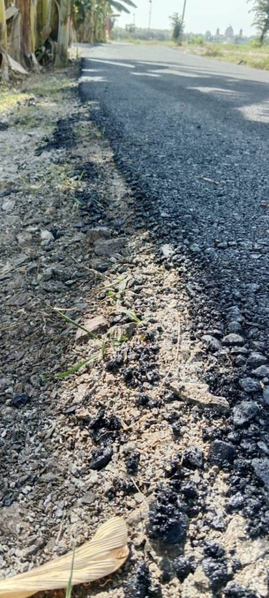 Pengaspalan Jalan Patihan–Kedungsoko disorot warga,Dinas Terkait DimintaTurun Tangan Pengaspalan Jalan Patihan–Kedungsoko disorot warga,Dinas Terkait DimintaTurun Tangan