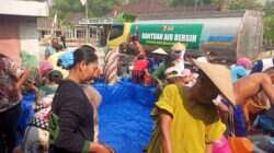 Peduli, Kodim 0813 Bojonegoro Pasok 8000 Liter Air Bersih ke Warga Desa Tlogohaji