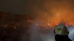 Kebakaran Besar di Muara Angke: 60 Rumah Terbakar