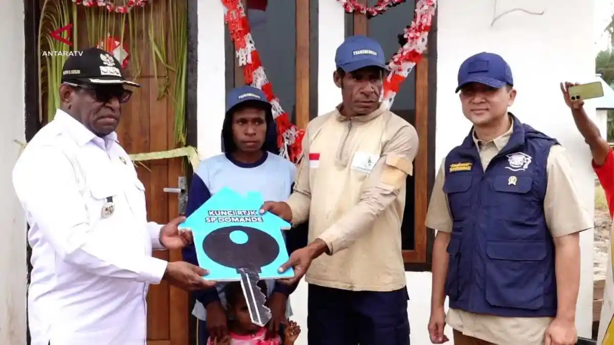 Peresmian Seratus Rumah Layak Huni di Transmigrasi Domande