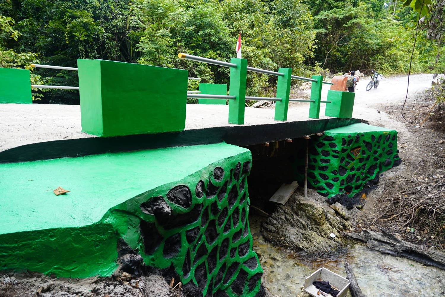 Jembatan Rampung, Akses Warga Semakin Lancar, Bukti Nyata TMMD Ke-129 Hadirkan Manfaat untuk Kampung Sesor