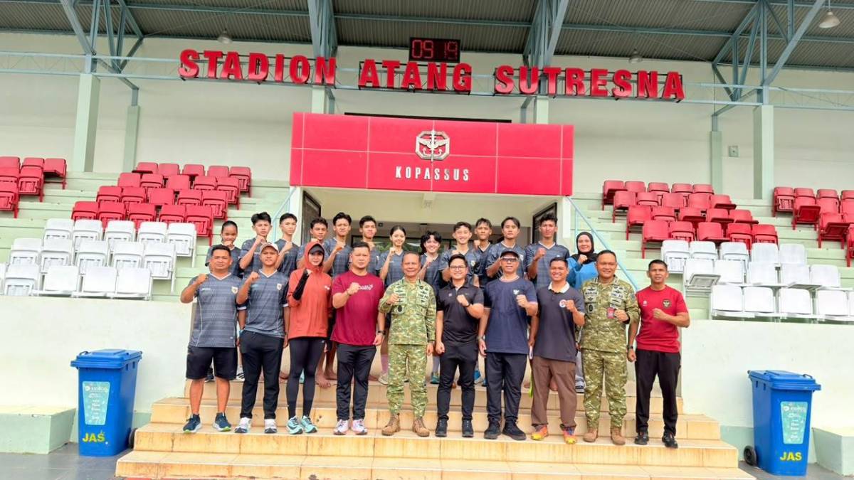 Letjen TNI Richard Tampubolon Tinjau Atlet Pelatnas Taekwondo Indonesia di Markas Kopassus Letjen TNI Richard Tampubolon Tinjau Atlet Pelatnas Taekwondo Indonesia di Markas Kopassus