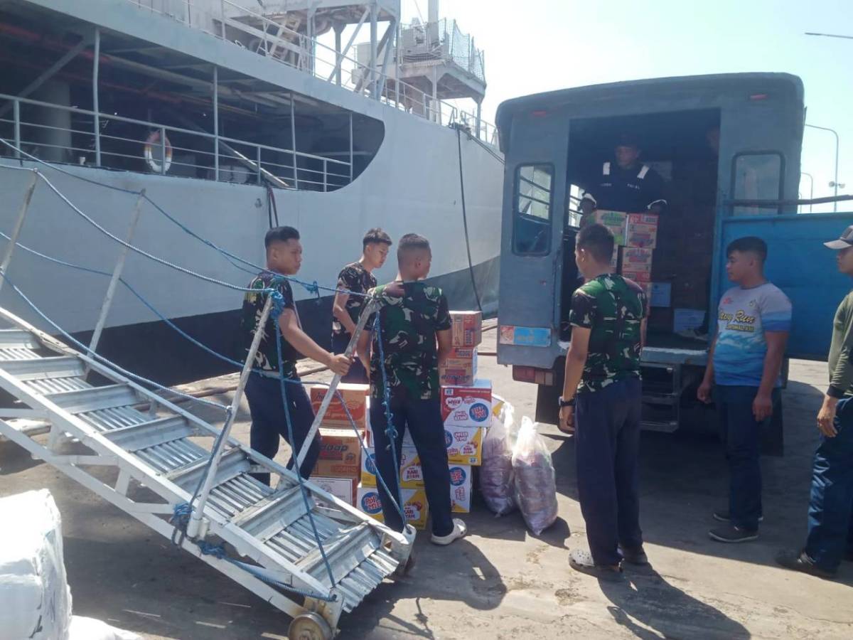 Hari Keenam Pascagempa, TNI Kerahkan 5.254 Personel dan Salurkan 293 Ton Bantuan untuk NTT
