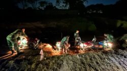 Tembus Kegelapan Malam, Prajurit Lanud Sjamsudin Noor Tetap Sigap dan Semangat Jaga Pompa Bantuan Presiden RI Untuk Suplai Air Pembahasan Gambut