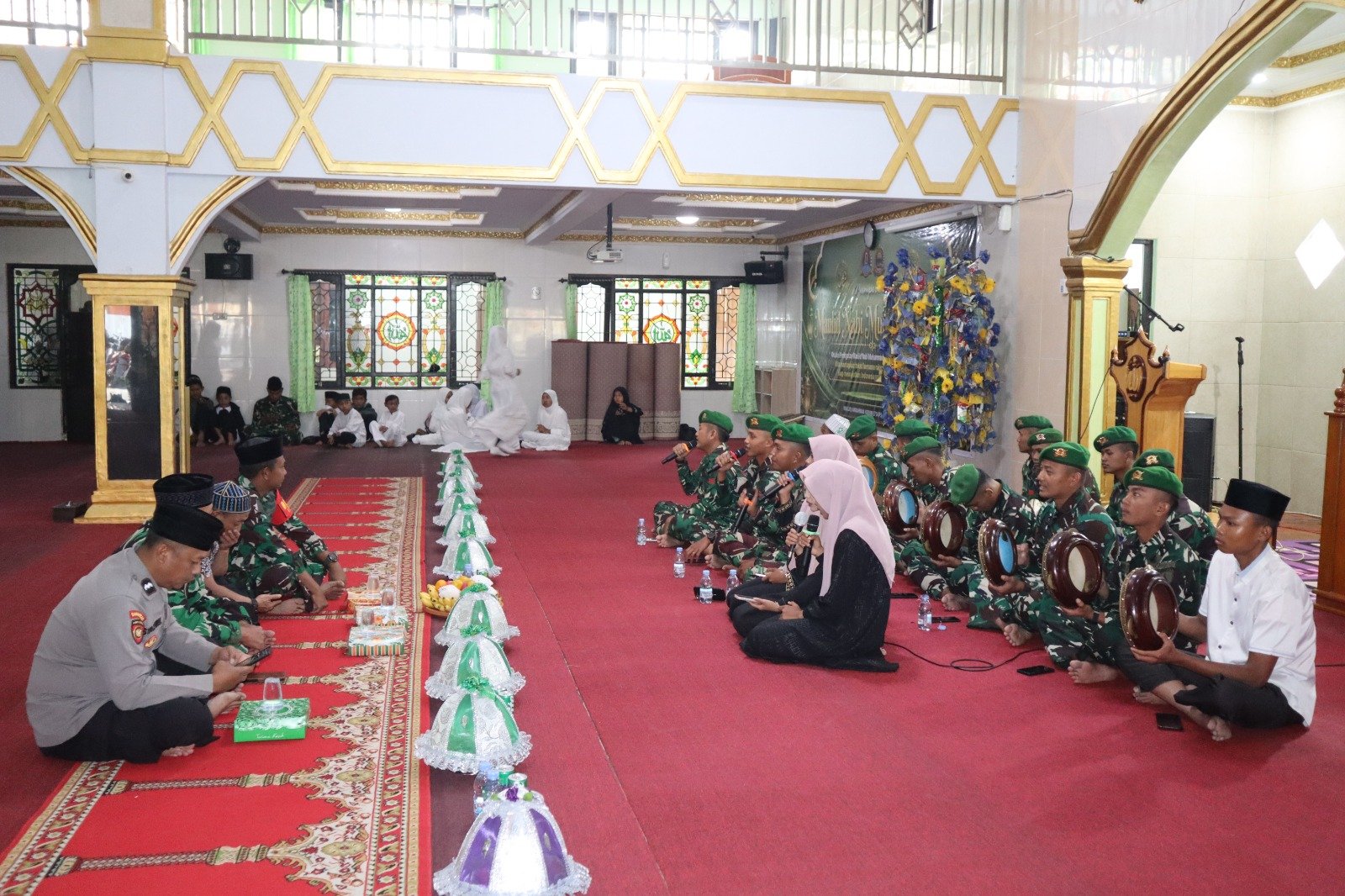 Kodim 1714/Puncak Jaya Bersama Polri dan Masyarakat Gelar Peringatan Maulid Nabi Muhammad SAW 1448 H di Kab. Puncak Jaya Kodim 1714/Puncak Jaya Bersama Polri dan Masyarakat Gelar Peringatan Maulid Nabi Muhammad SAW 1448 H di Kab. Puncak Jaya