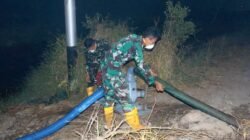 Tak Kenal Lelah dan Waktu, Satgas Irigasi Lanud Sjamsudin Noor Perkuat Penanganan Karhutla Hingga Dini Hari