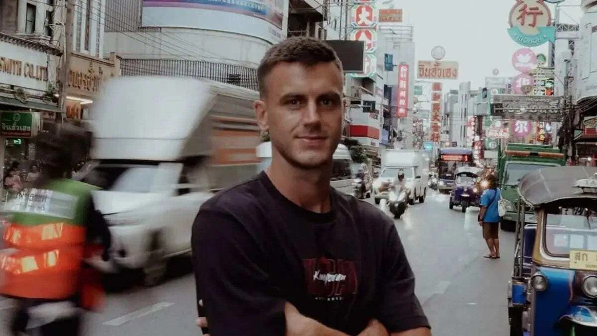 Alexander Jeremejeff Bertekad Bawa Persija Juara Liga 2026/2027