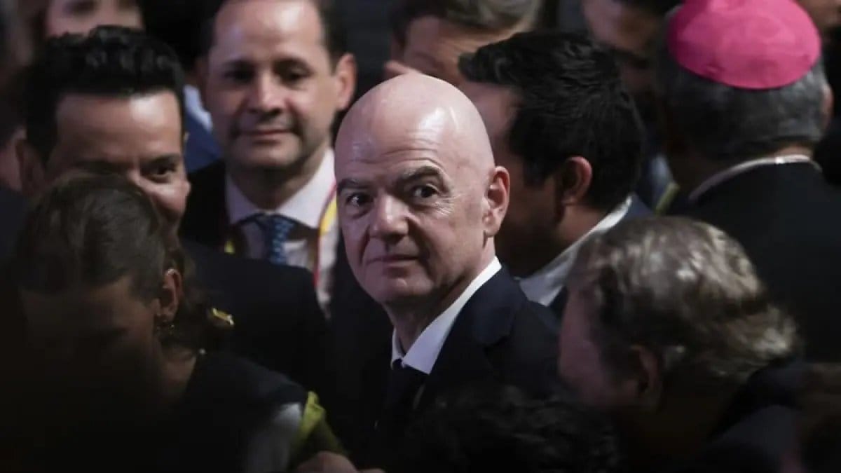 Ancaman Hukum untuk Gianni Infantino: UEFA Mempertimbangkan Tindakan Pidana Ancaman Hukum untuk Gianni Infantino: UEFA Mempertimbangkan Tindakan Pidana