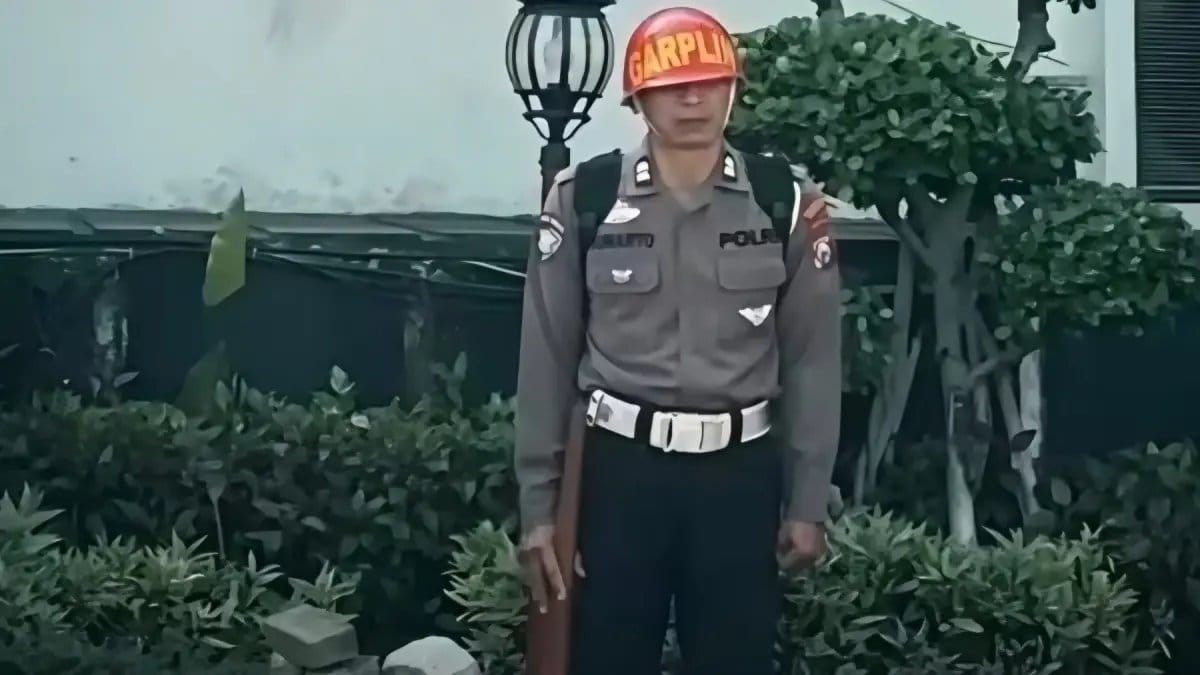 Tindakan Tegas Terhadap Oknum Pungli di Surabaya Tindakan Tegas Terhadap Oknum Pungli di Surabaya