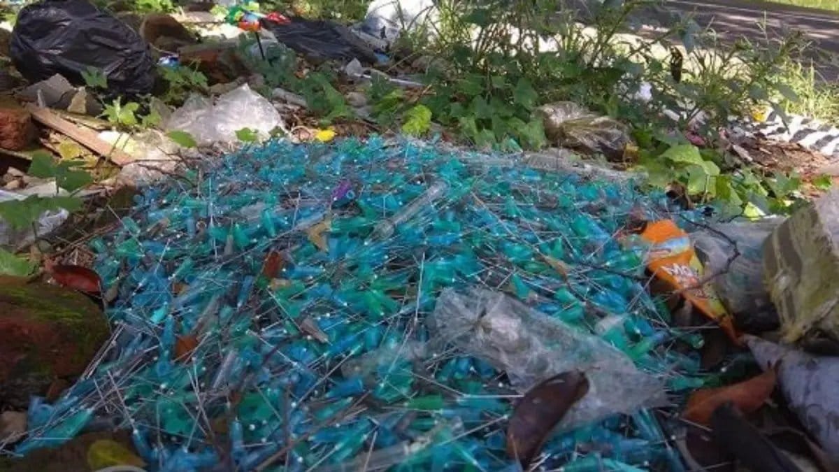 Laporkan Temuan Limbah Medis di Sidoarjo Laporkan Temuan Limbah Medis di Sidoarjo