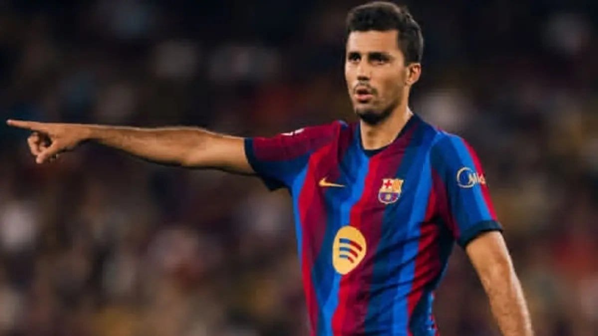 Rodri Resmi Debut di Barcelona: Hansi Flick Sebut Sebagai Rekrutan Ideal Rodri Resmi Debut di Barcelona: Hansi Flick Sebut Sebagai Rekrutan Ideal