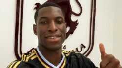 Nicolas Jackson Resmi Bergabung dengan Aston Villa