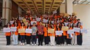 Membangun Karakter Mahasiswa untuk Menghadapi Dunia Kerja