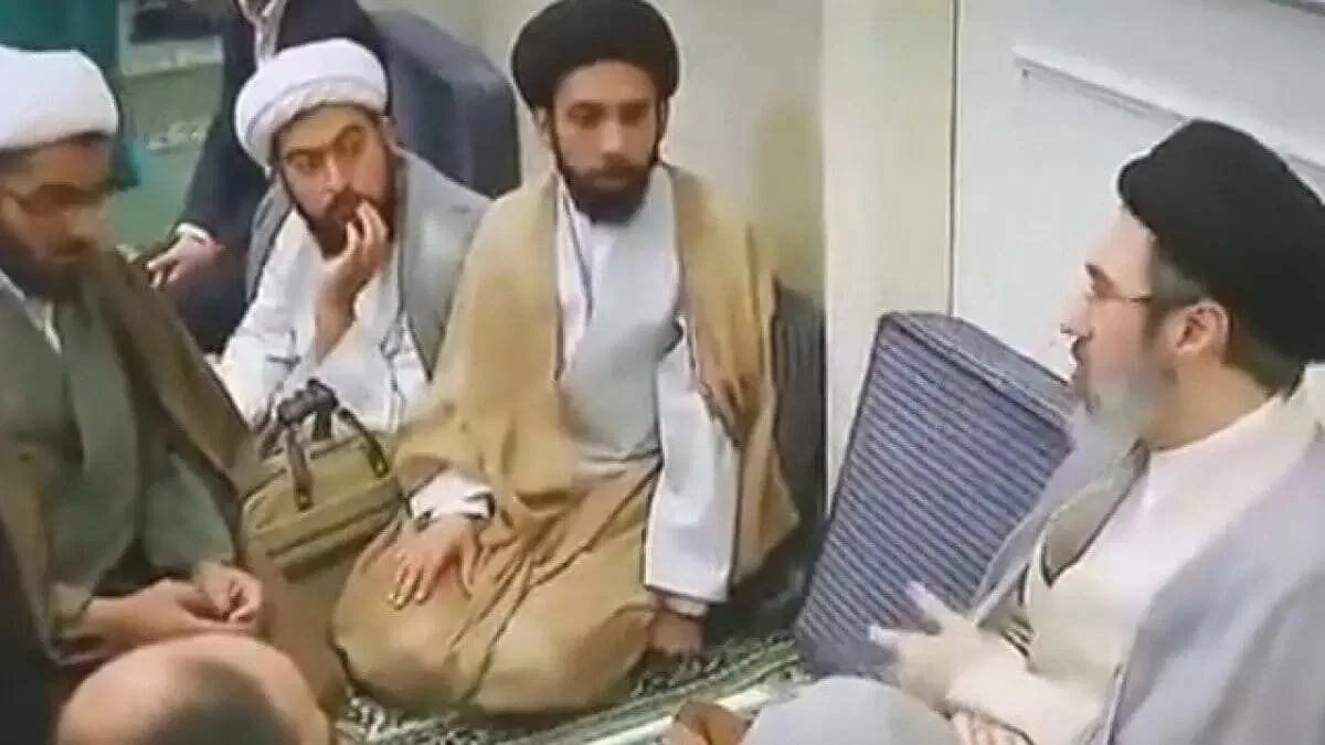 Khamenei Serukan Persatuan Dunia Islam Melawan Musuh Bersama