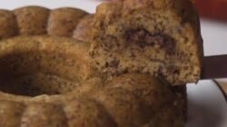 Resep Bolu Pisang Kukus Lembut dengan Isian Selai Cokelat